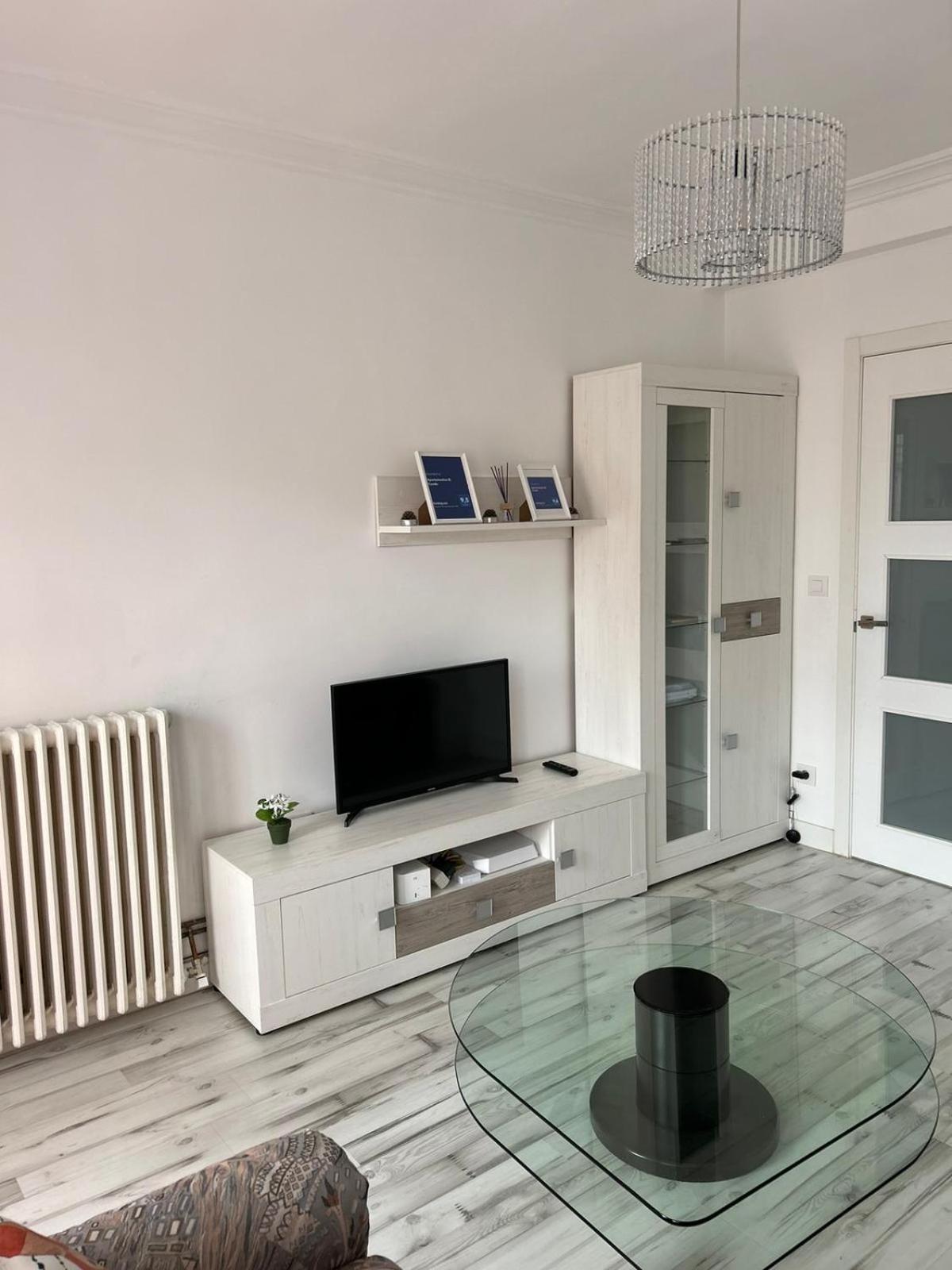 Apartamentos El Conde Santo Domingo De La Calzada Esterno foto